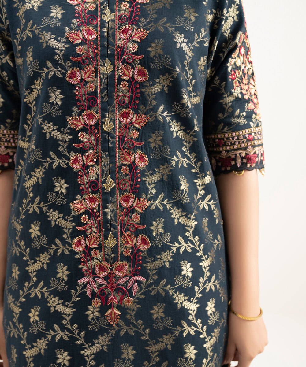 3 Piece - Embroidered Jacquard Suit