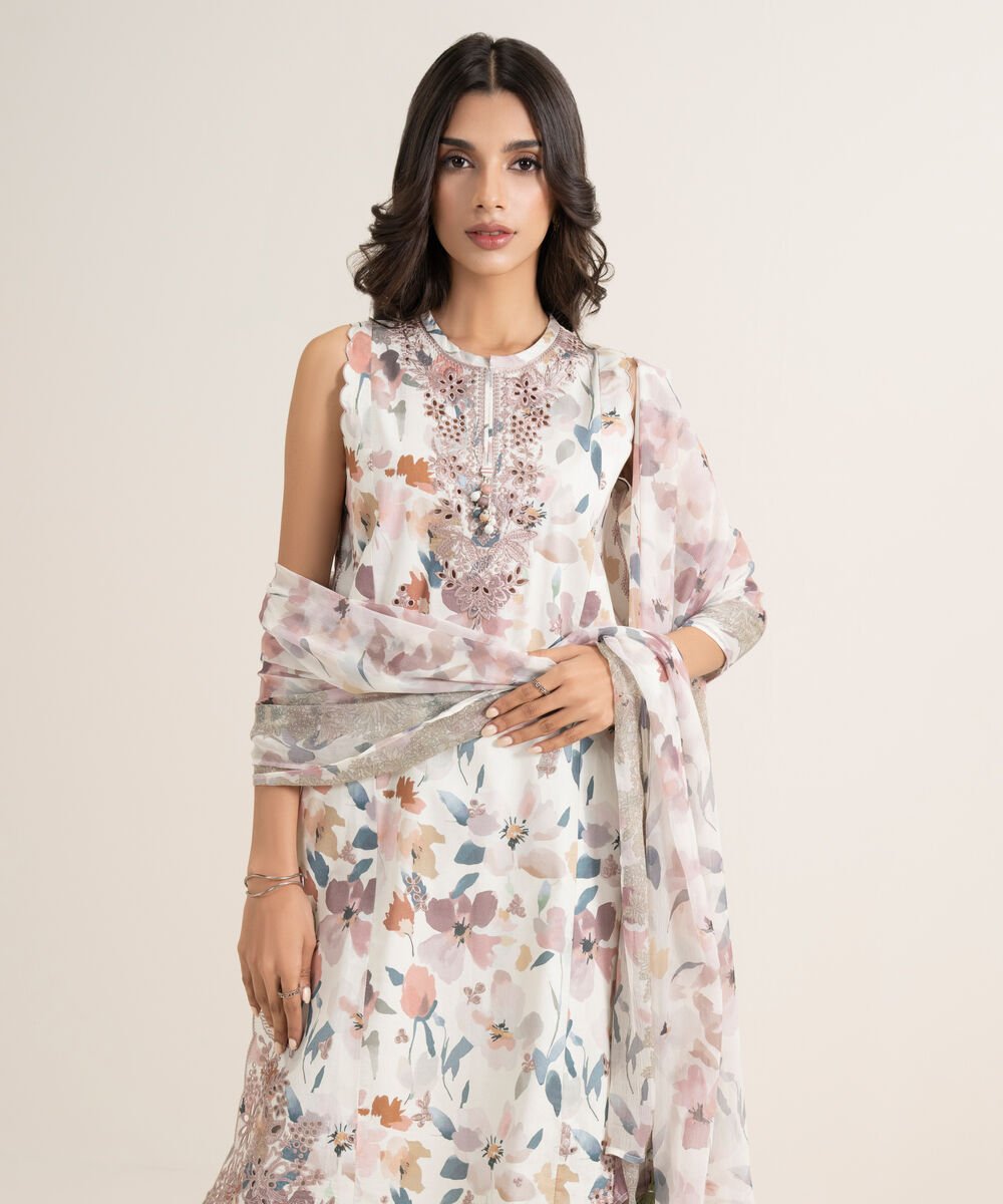3 Piece - Embroidered Lawn Suit