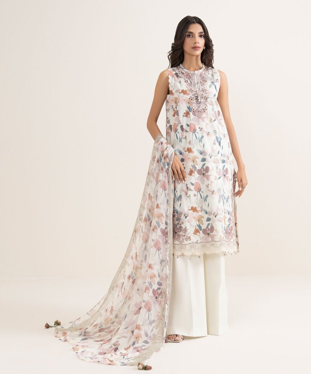 3 Piece - Embroidered Lawn Suit