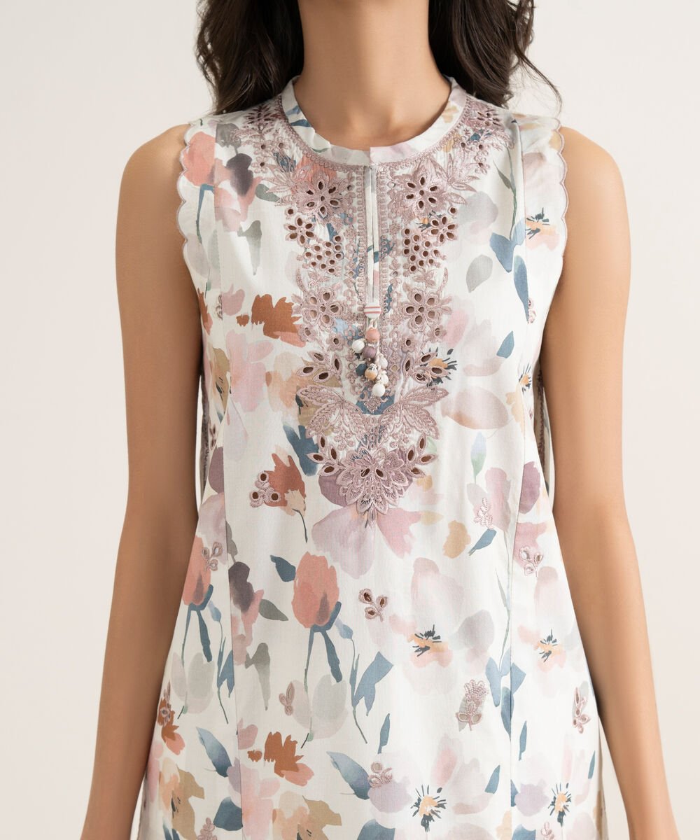 3 Piece - Embroidered Lawn Suit