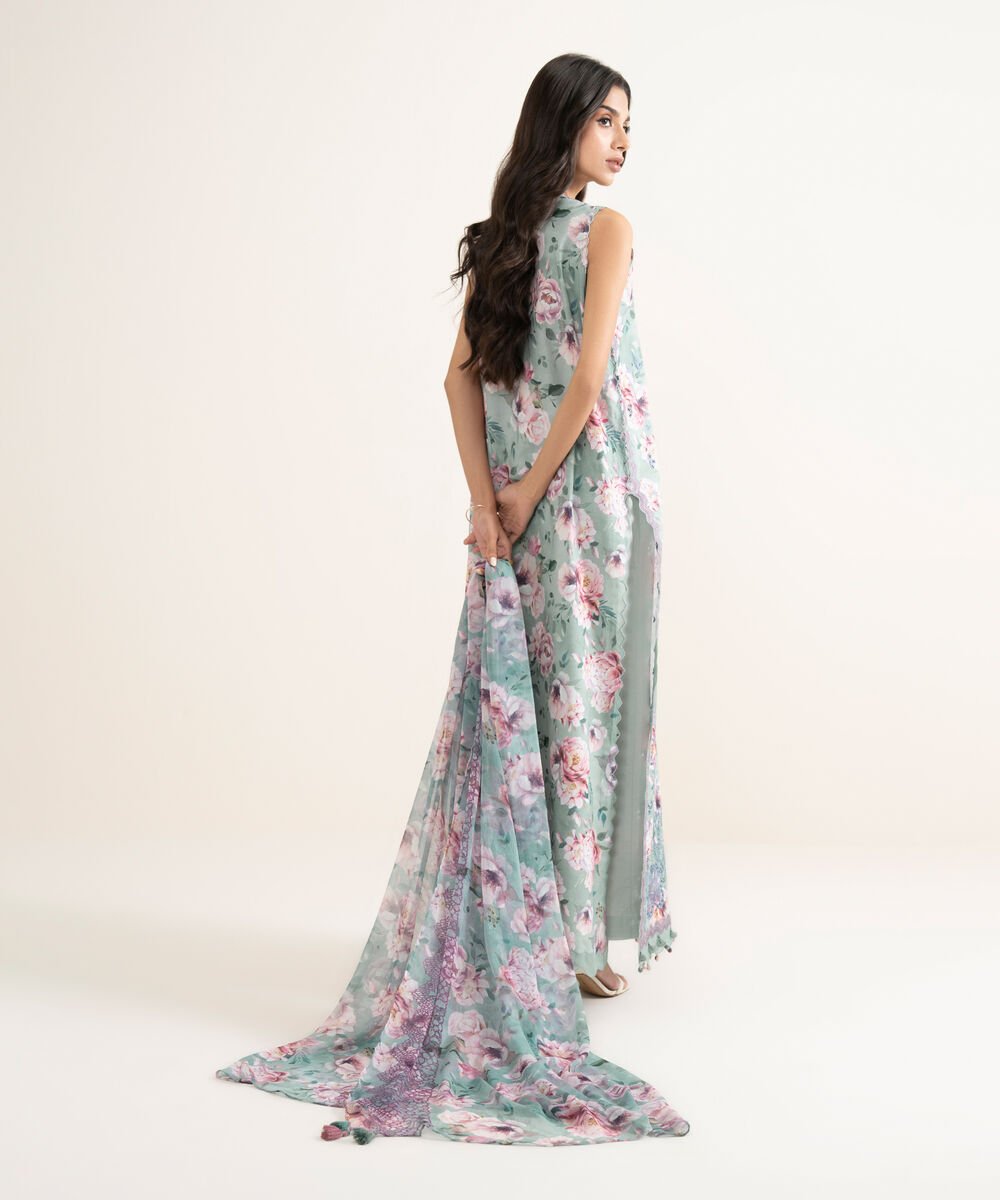 3 Piece - Embroidered Lawn Suit