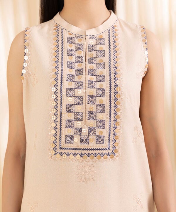 3 Piece - Embroidered Karandi Suit