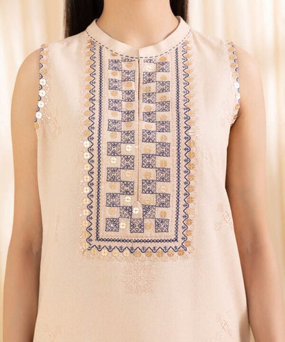 3 Piece - Embroidered Karandi Suit