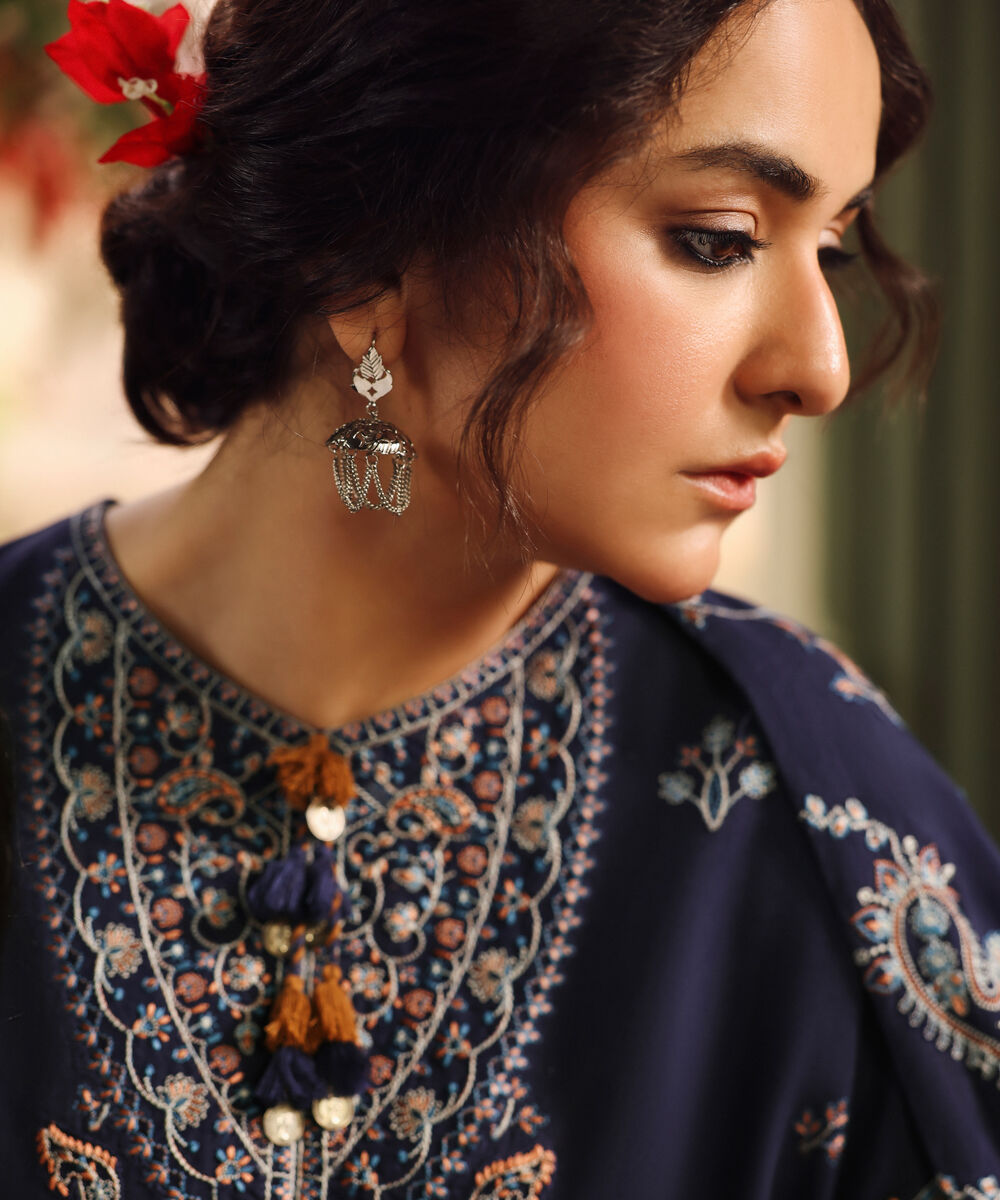 3 Piece - Embroidered Cotton Karandi Suit