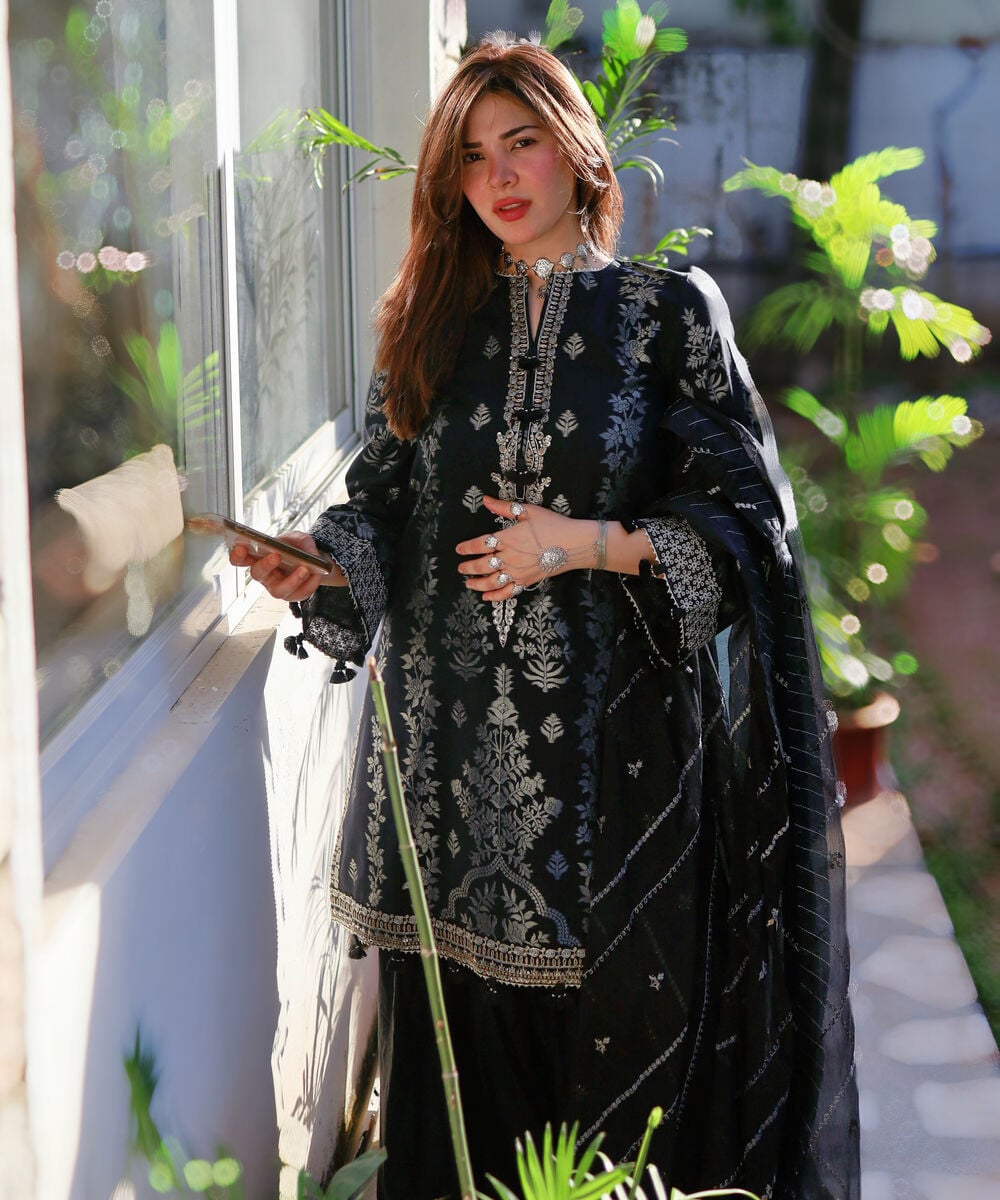 3 Piece - Embroidered Jacquard Suit