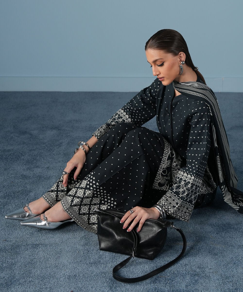 3 Piece - Embroidered Lawn Suit