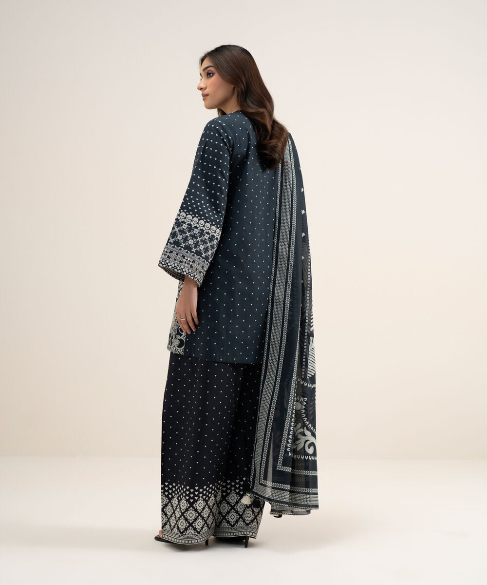 3 Piece - Embroidered Lawn Suit