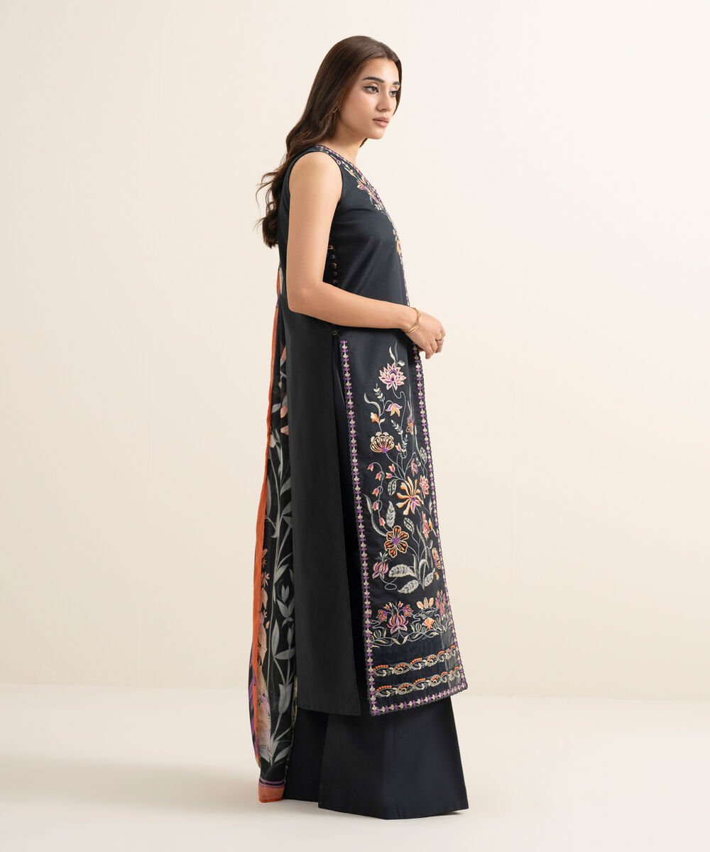3 Piece - Embroidered Lawn Suit