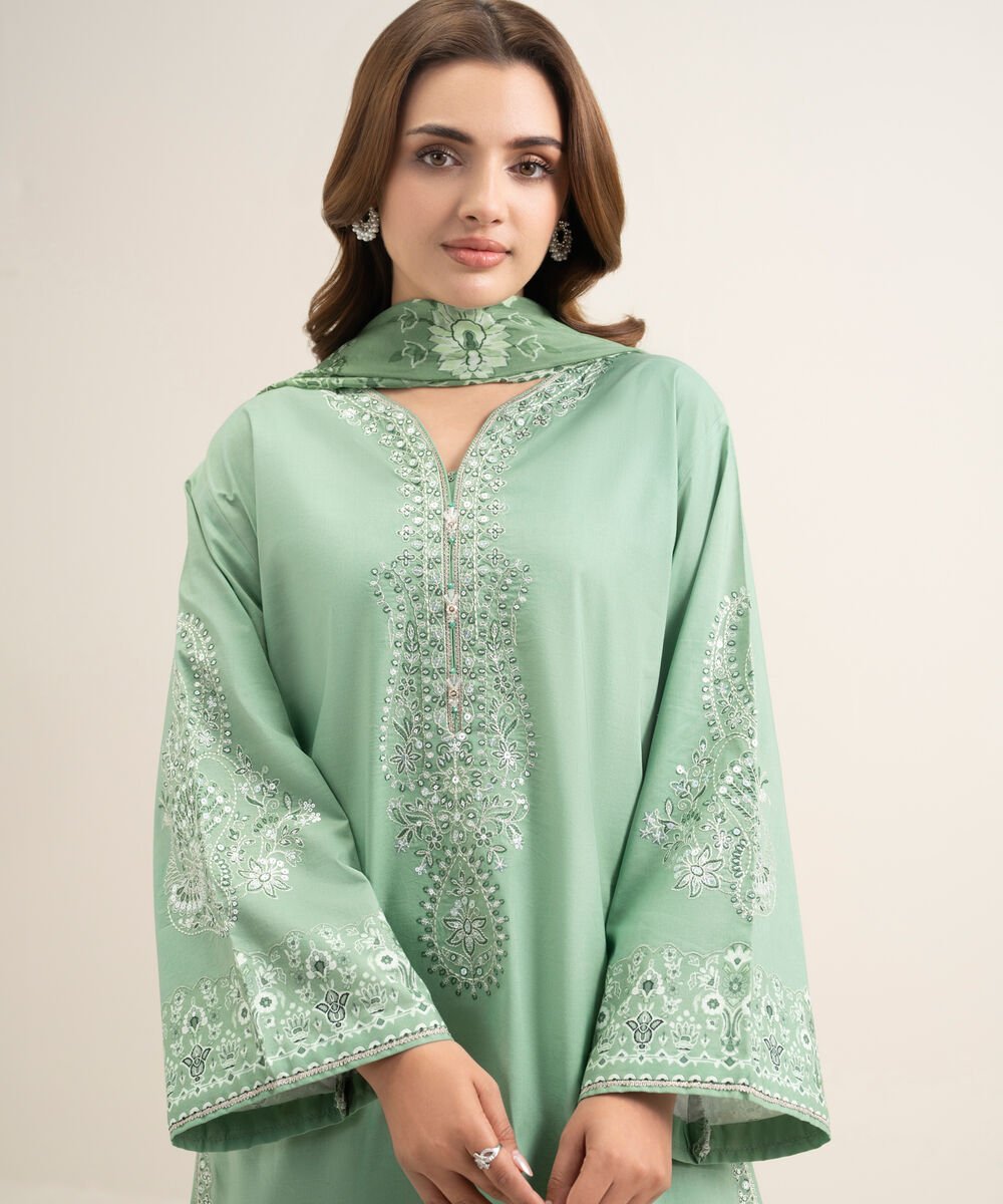 3 Piece - Embroidered Lawn Suit
