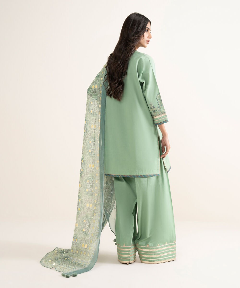 3 Piece - Embroidered Lawn Suit
