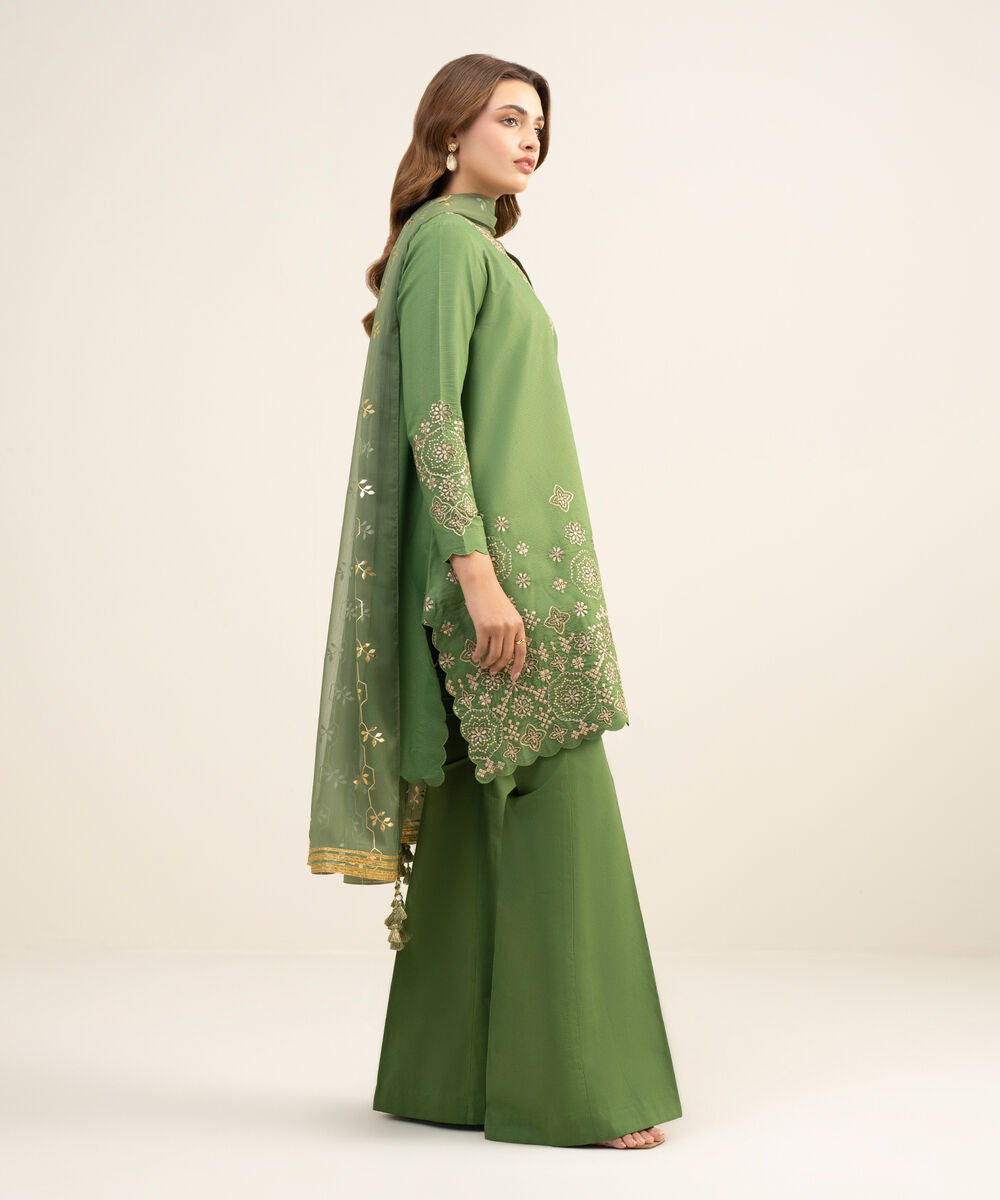 3 Piece - Embroidered Zari Lawn Suit
