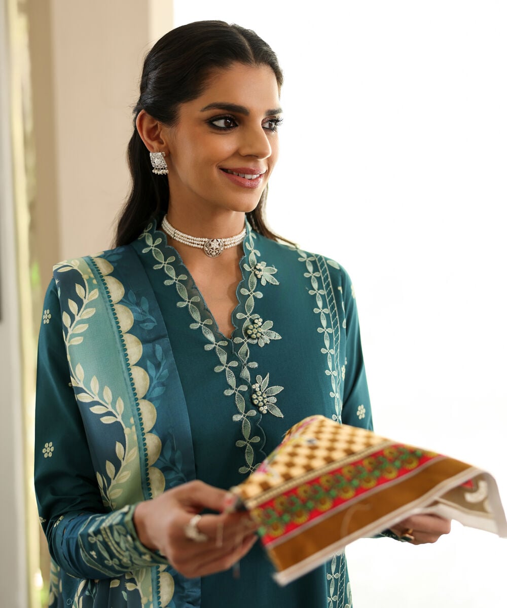 3 Piece - Embroidered Lawn Suit