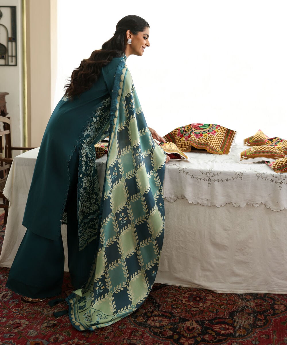 3 Piece - Embroidered Lawn Suit
