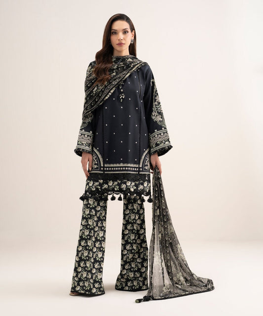 3 Piece - Embroidered Lawn Suit