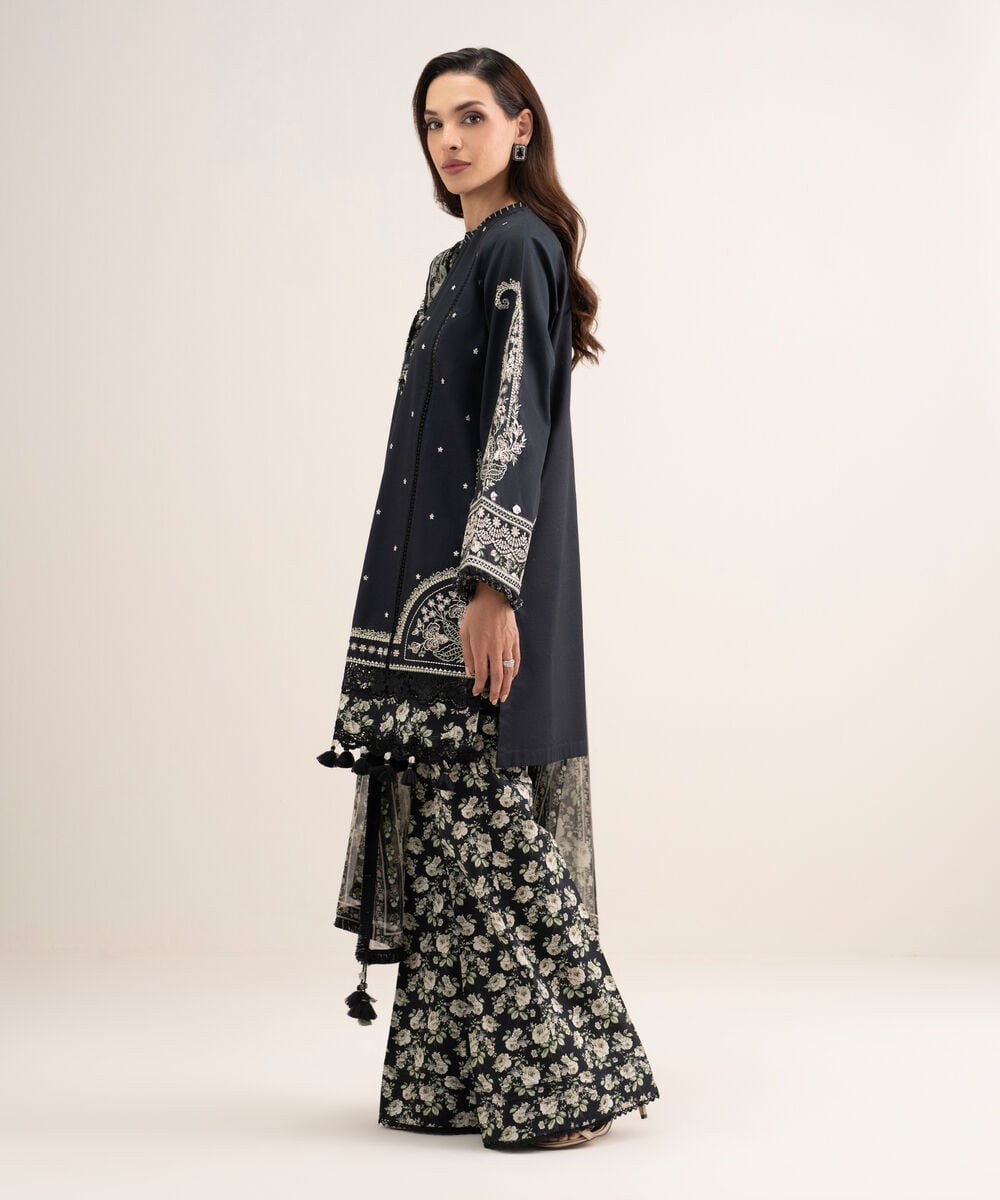 3 Piece - Embroidered Lawn Suit