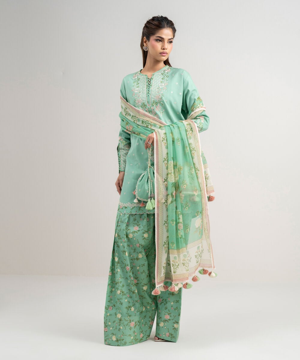 3 Piece - Embroidered Lawn Suit