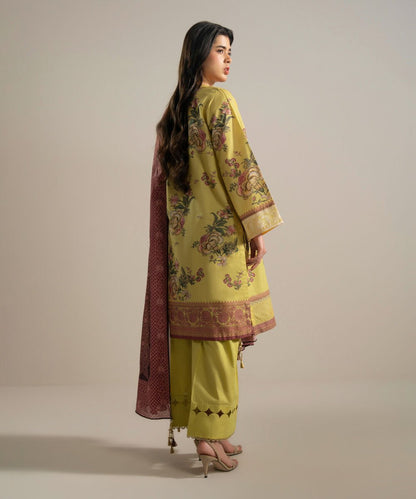 3 Piece - Embroidered Zari Lawn Suit