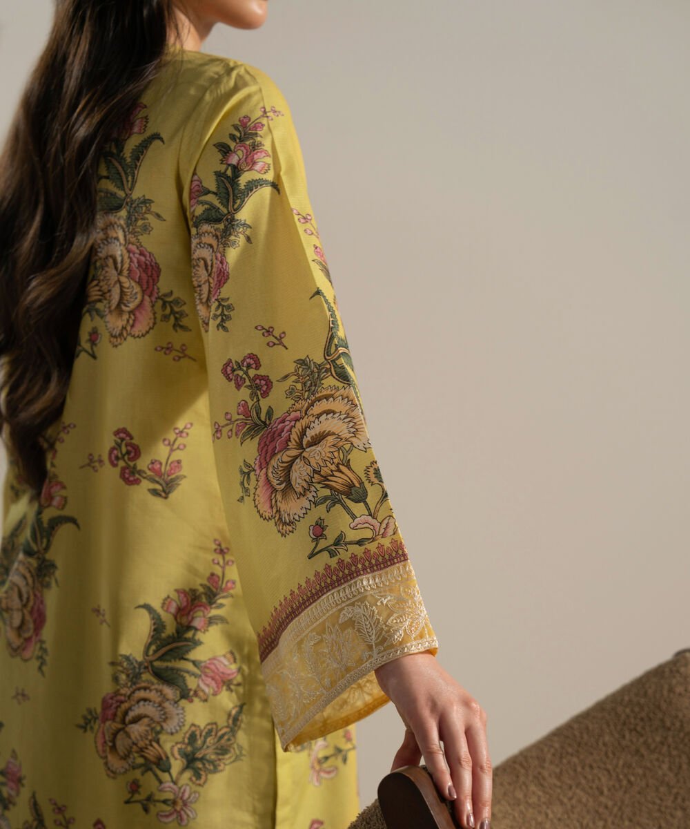 3 Piece - Embroidered Zari Lawn Suit