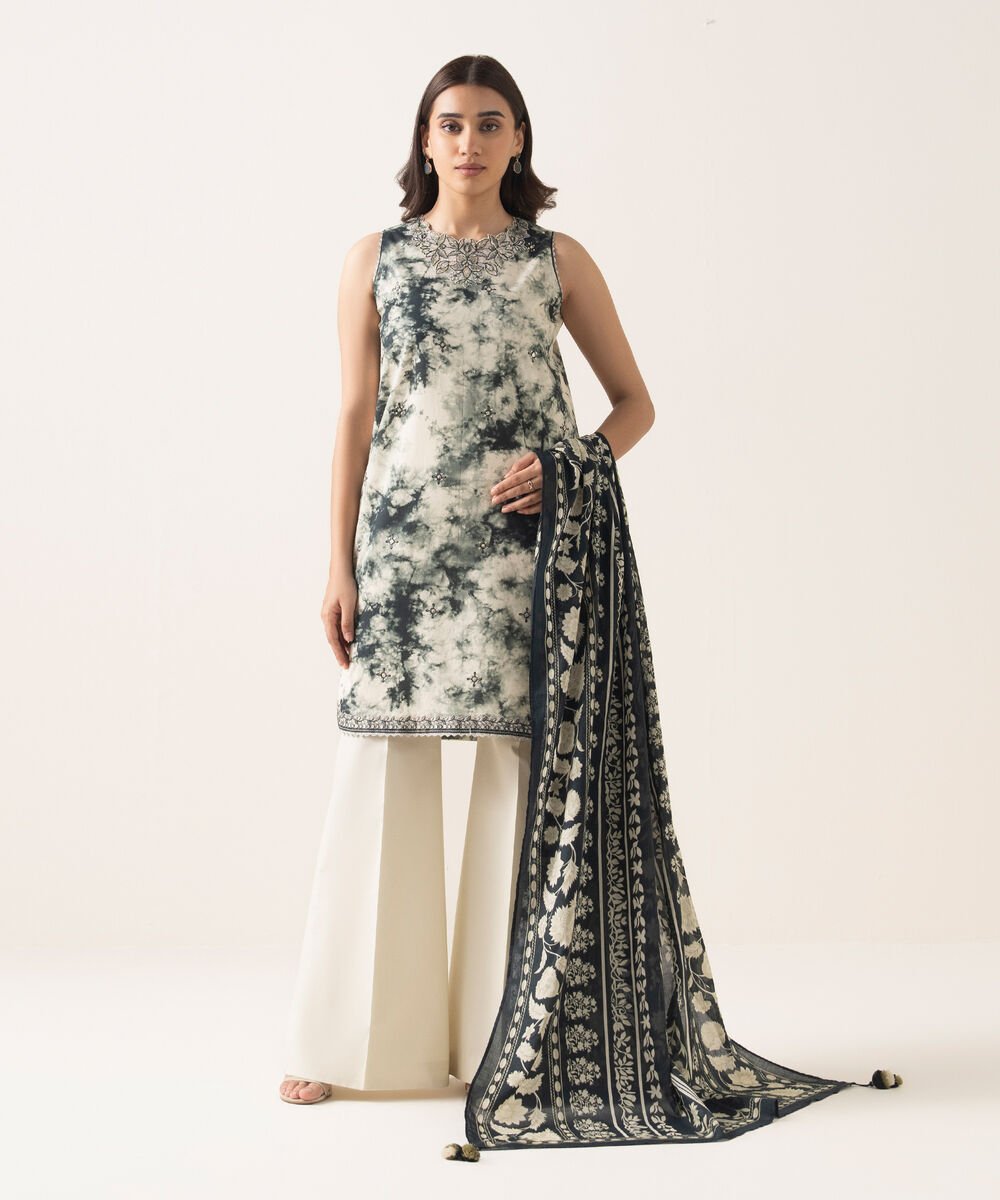 3 Piece - Embroidered Lawn Suit