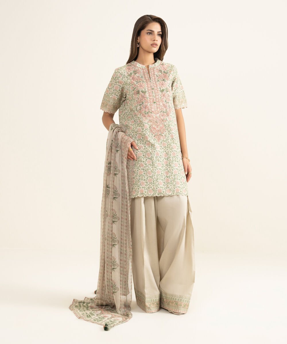 3 Piece - Embroidered Lawn Suit