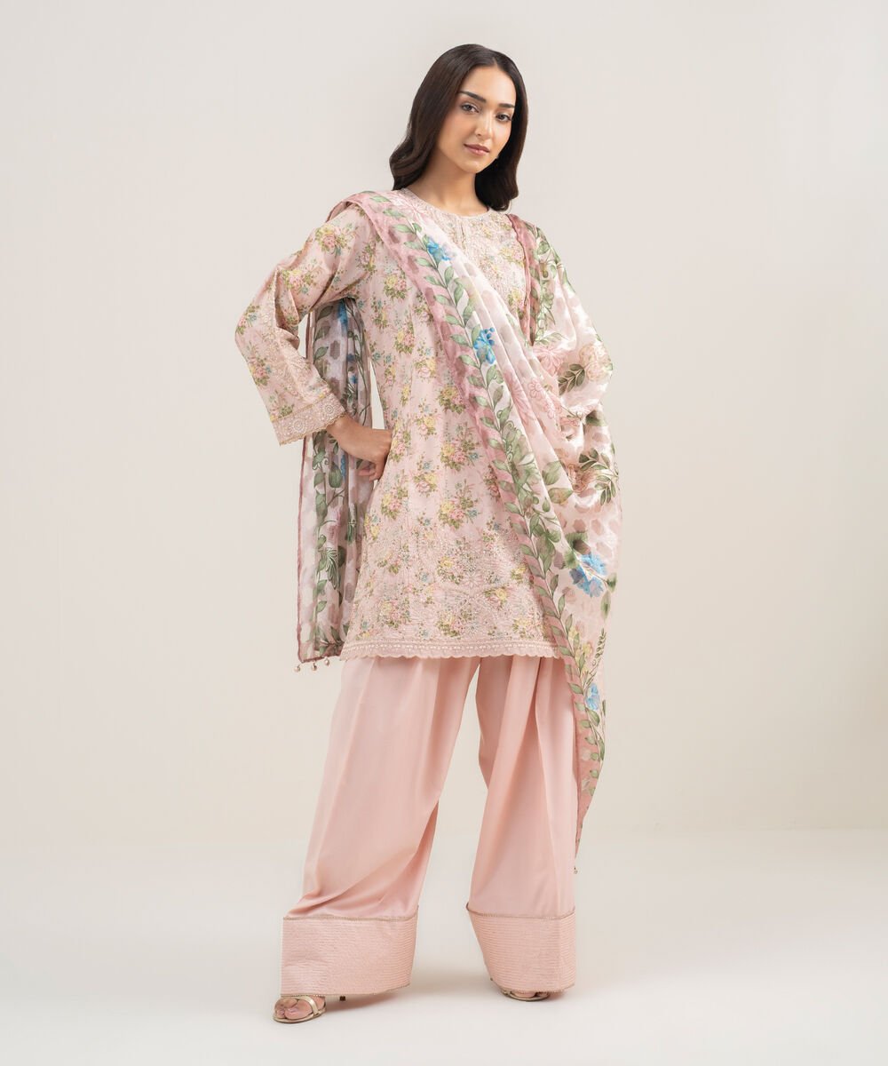 3 Piece - Embroidered Zari Lawn Suit