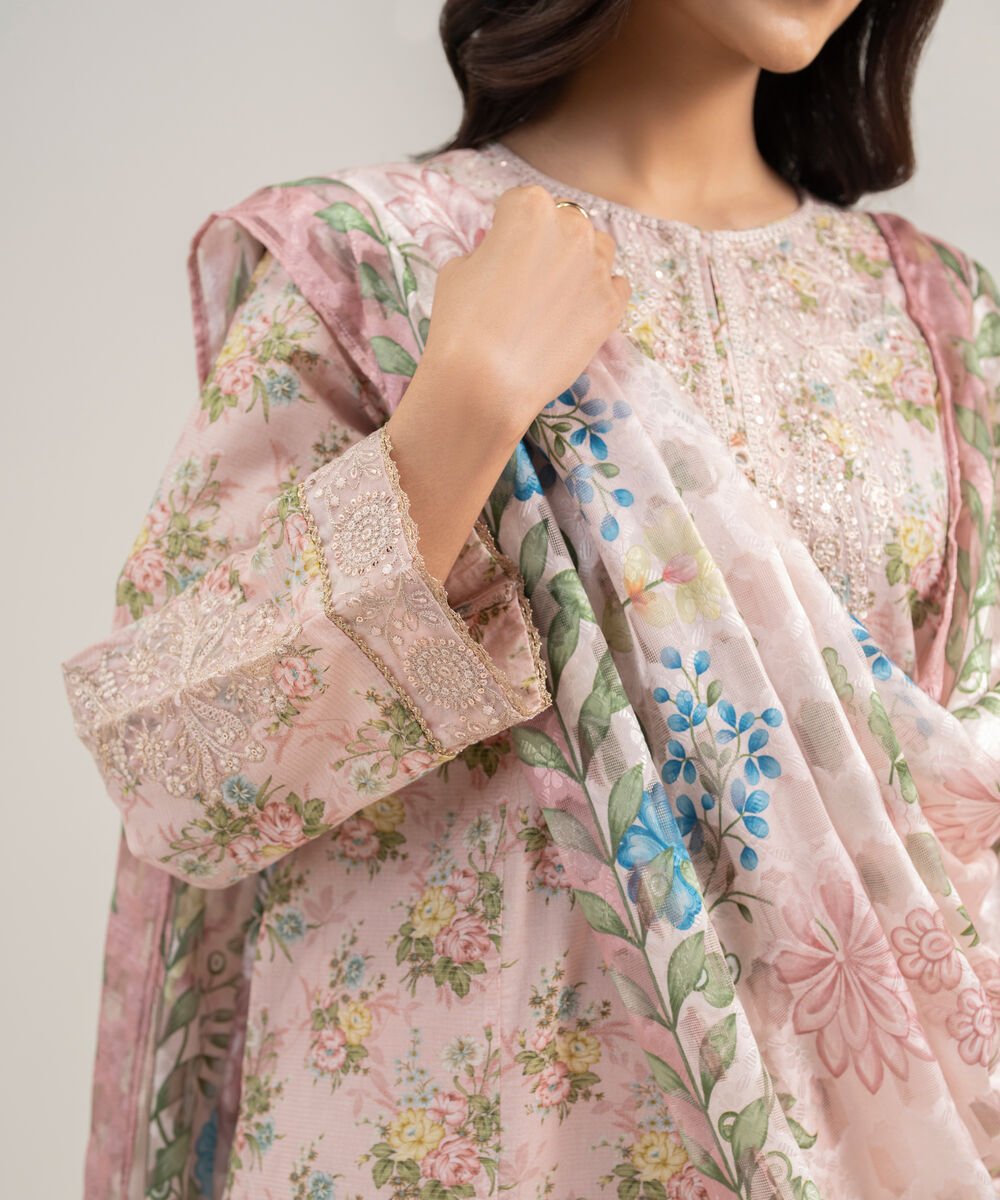 3 Piece - Embroidered Zari Lawn Suit