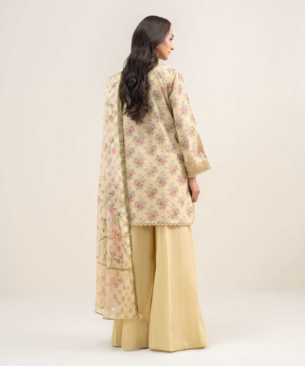 3 Piece - Embroidered Zari Lawn Suit