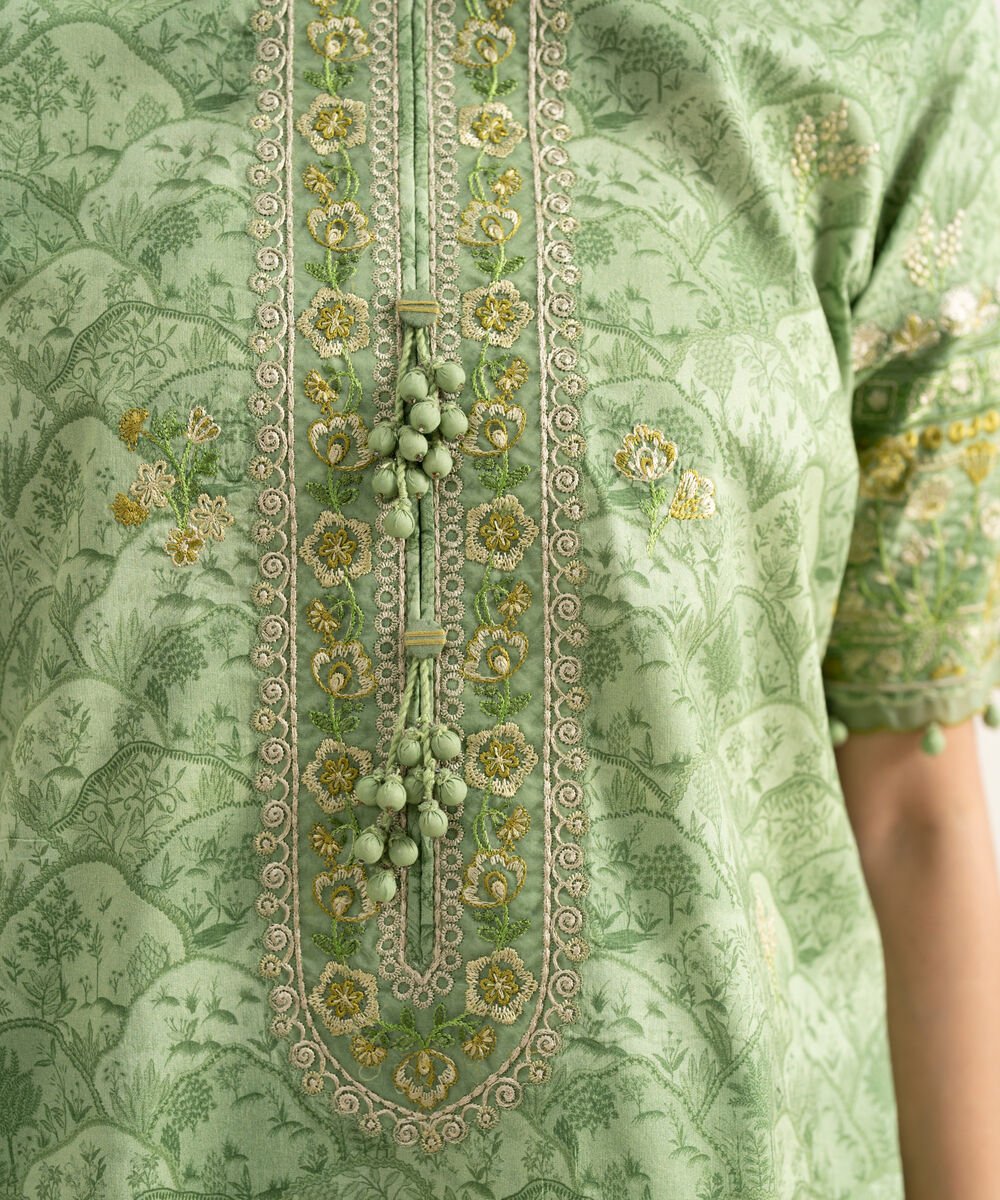 3 Piece - Embroidered Lawn Suit
