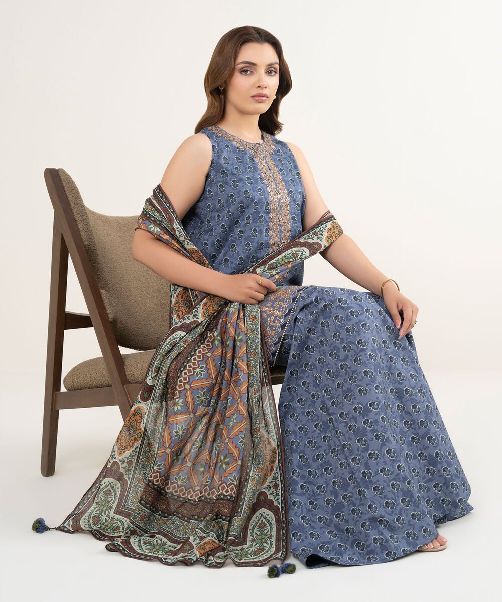 3 Piece - Embroidered Lawn Suit