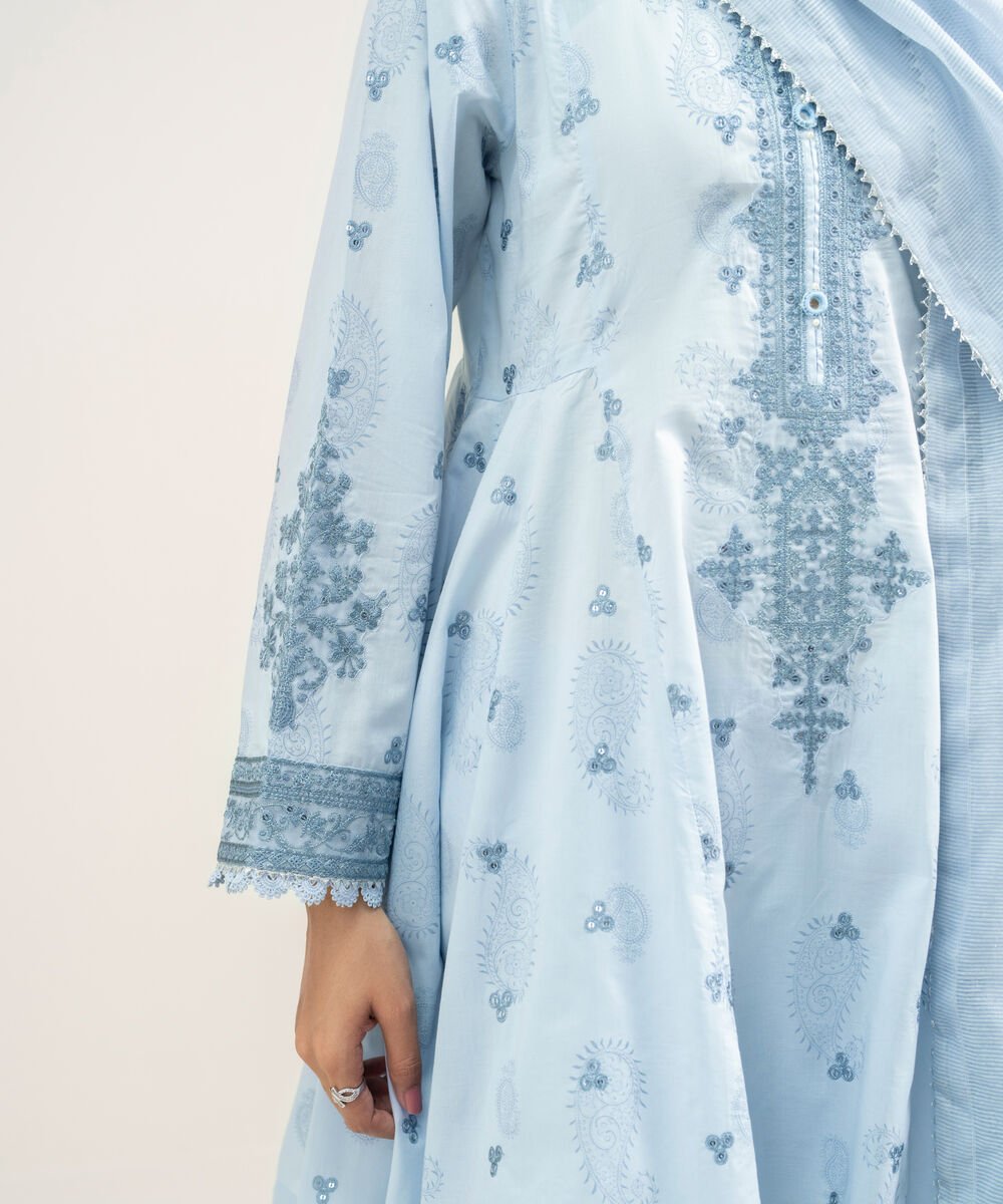 3 Piece - Embroidered Lawn Suit