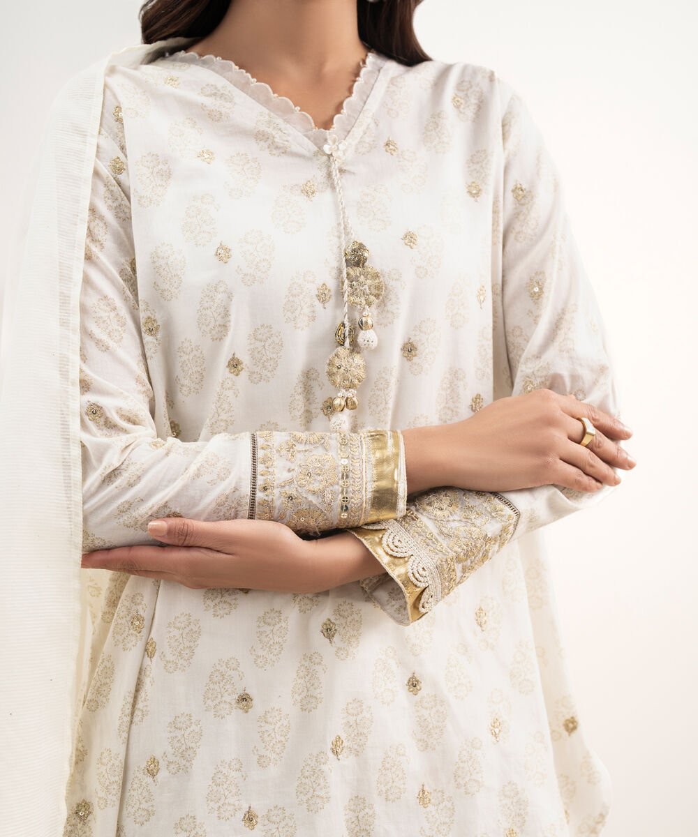 3 Piece - Embroidered Lawn Suit