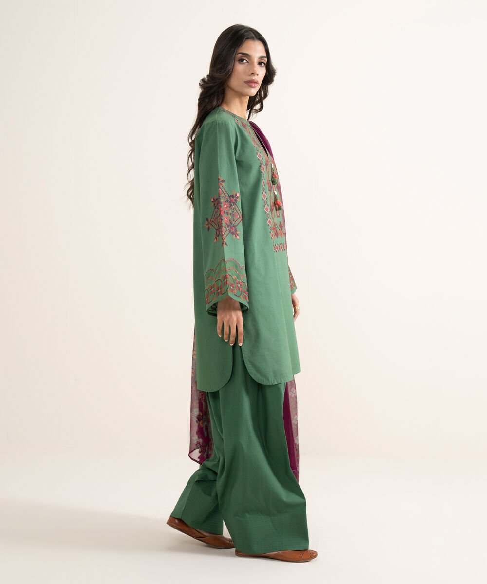 3 Piece - Embroidered Lawn Suit