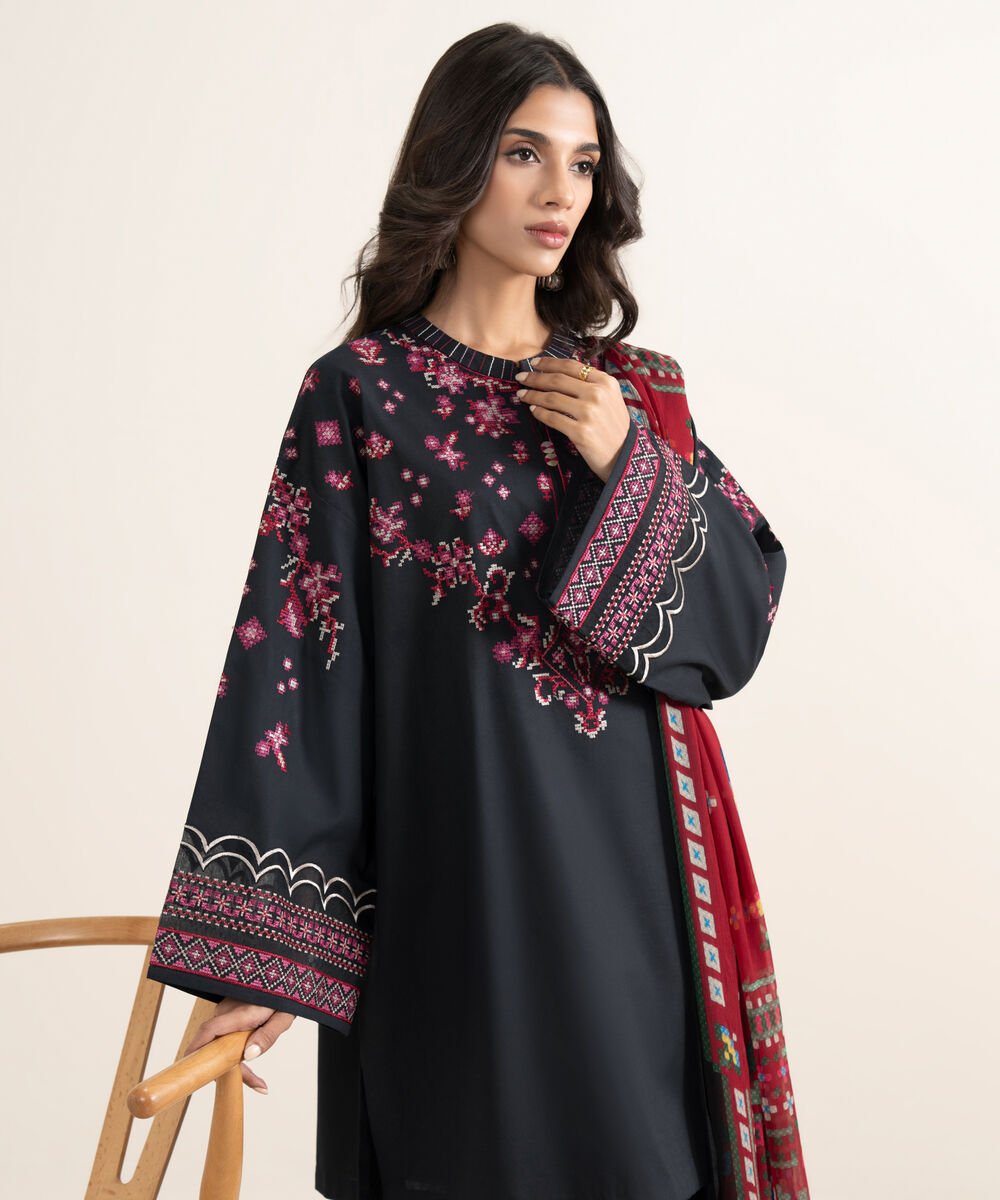 3 Piece - Embroidered Lawn Suit